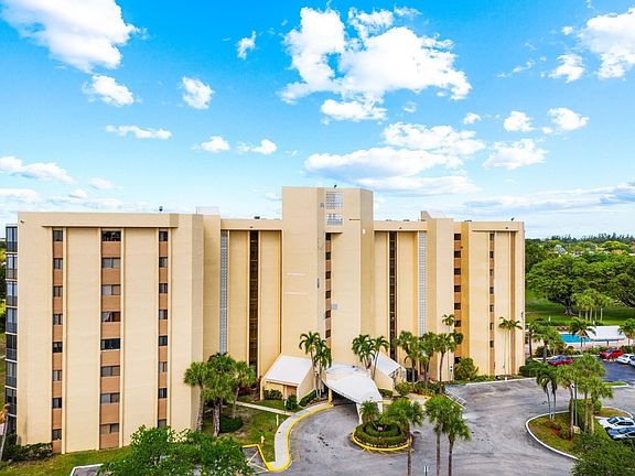 2nd image of 7100 Radice Court #603