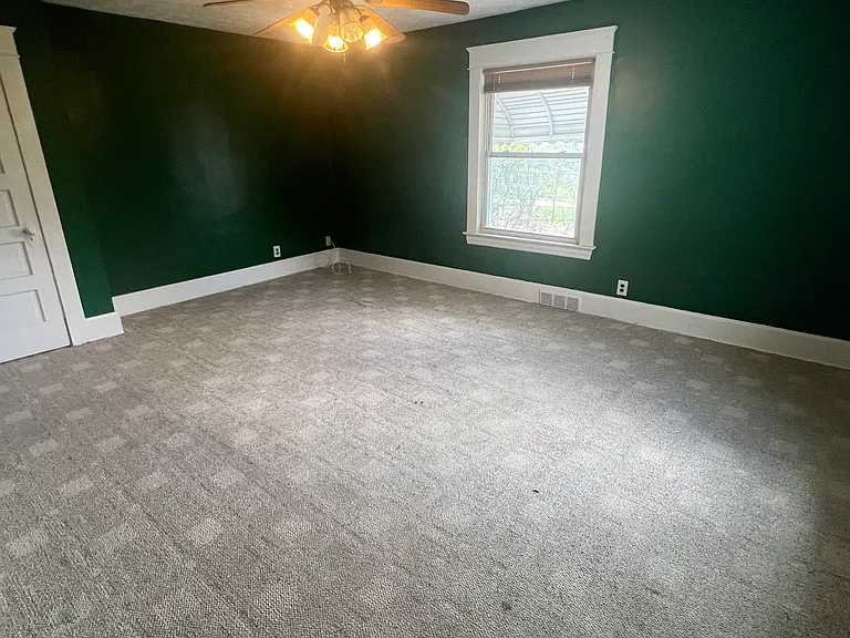 28 E Washington St #2 — Photo 8