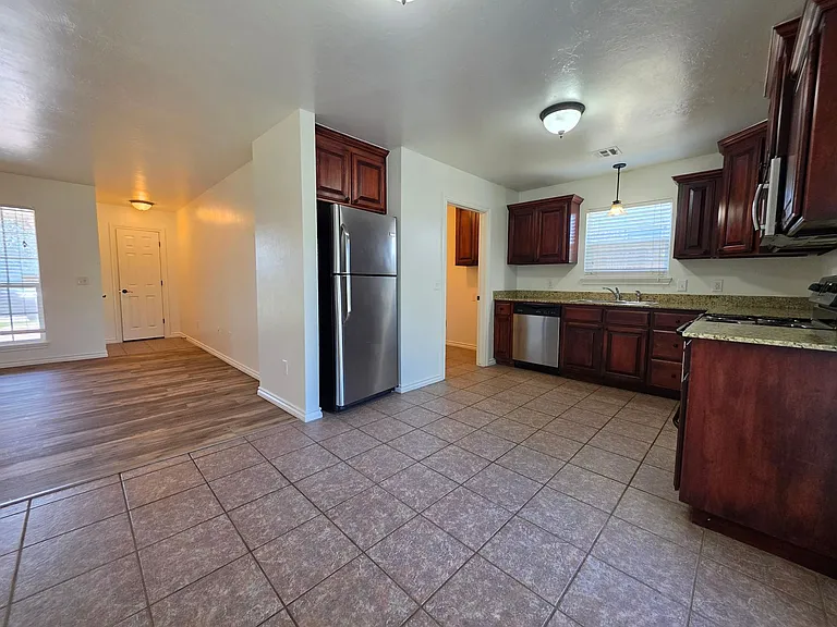 107 Hardesty Dr — Photo 18