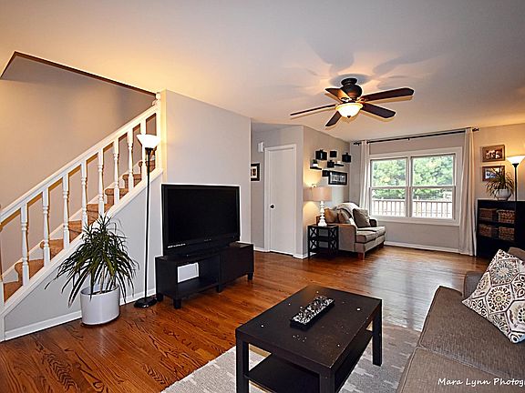 3rd image of 511 Pinewood Dr
