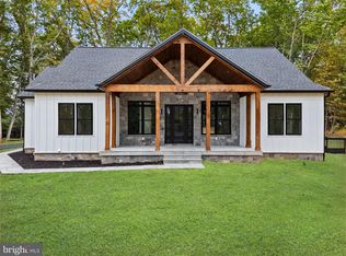 5355 Hillside Dr, Warrenton, VA 20187