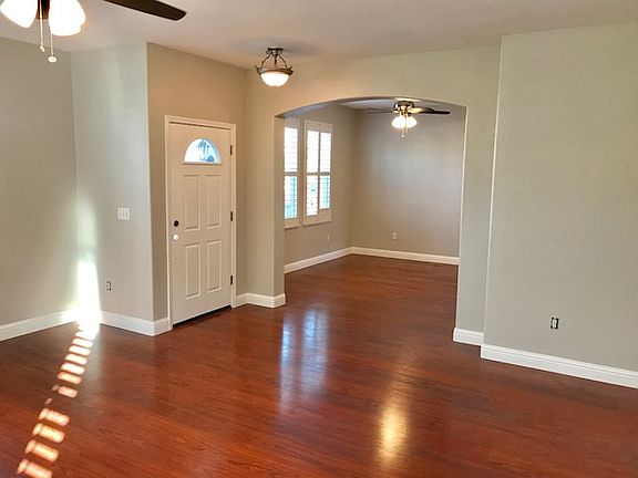 4th image of 1318 Gianna Ln