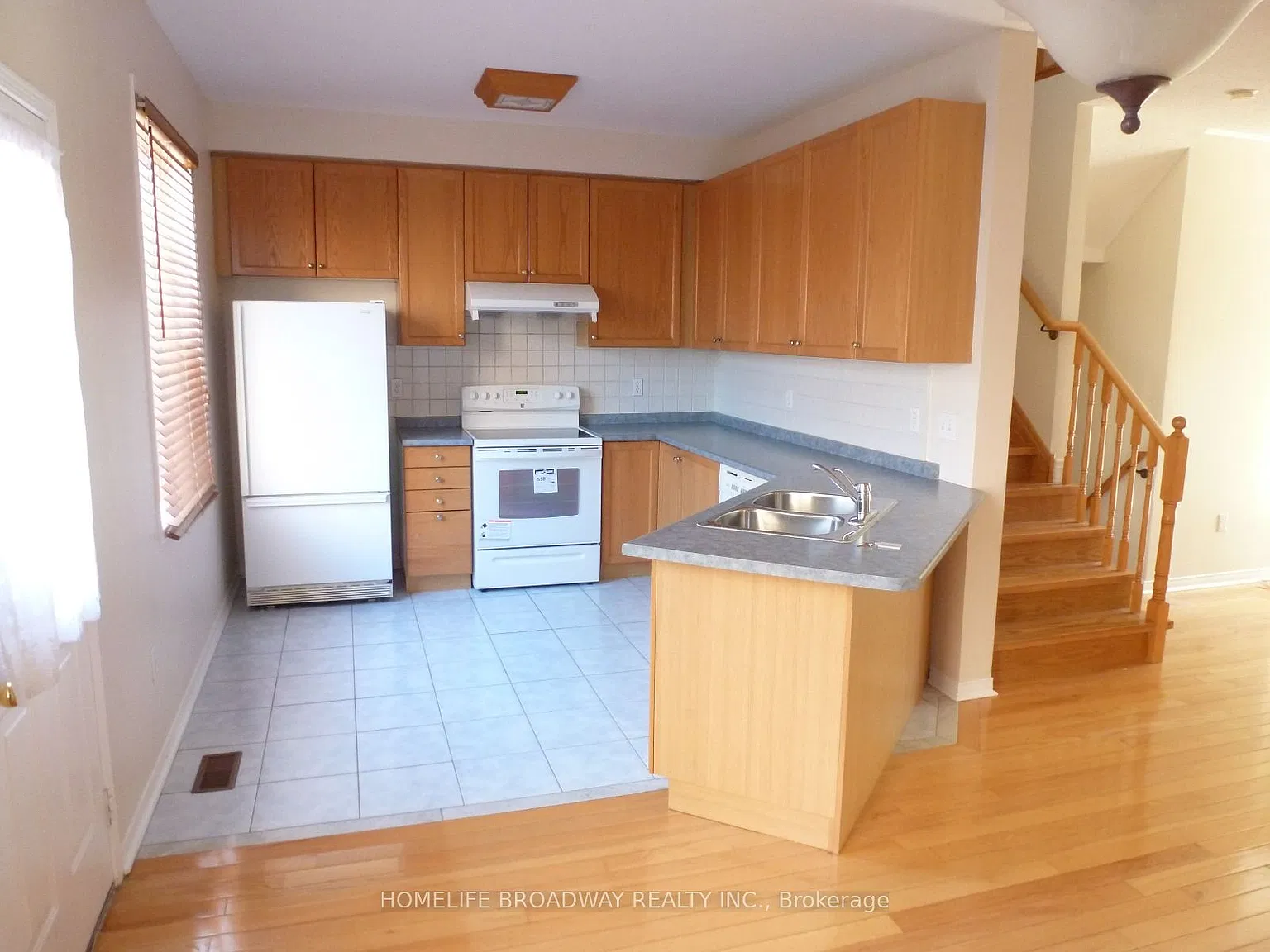 3 bed, $3,200 — Photo 4