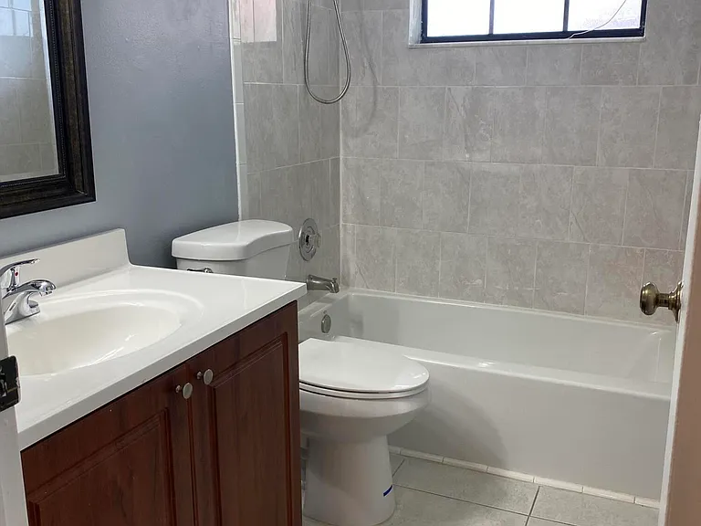 4302 Woodstock Dr #B — Photo 20