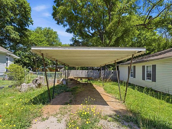 5th image of 102 Jasmine Dr