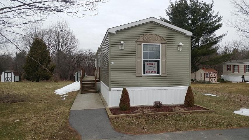 2nd image of 58 Edgewood Dr