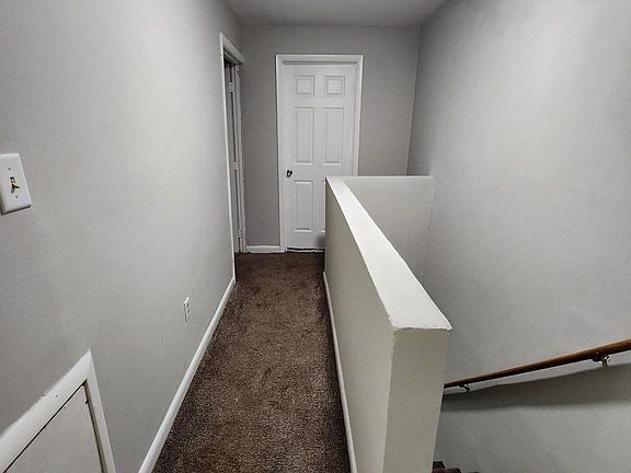 4th image of 714 E 6th St