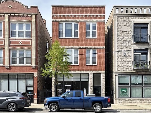 2nd image of 2136 W Chicago Ave #A04c
