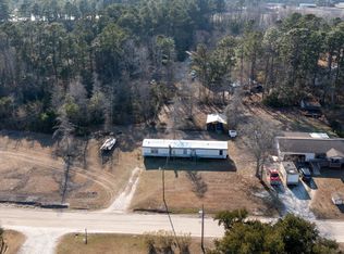 143 Wildcat Pond Rd, Hubert, NC 28539