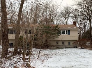 34 Sagamore Dr, Seymour, CT 06483