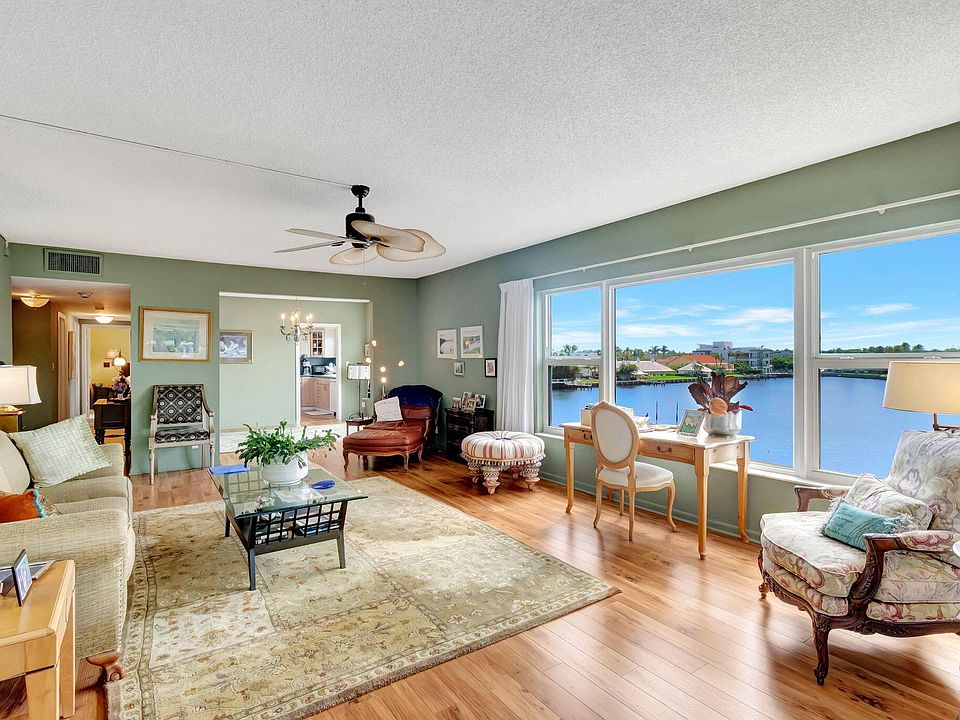 1st image of 220 Macfarlane Dr S #301