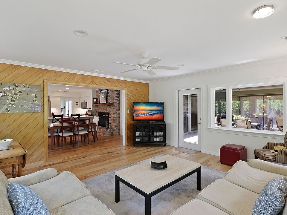 1st image of 35 Cottonwood Ln