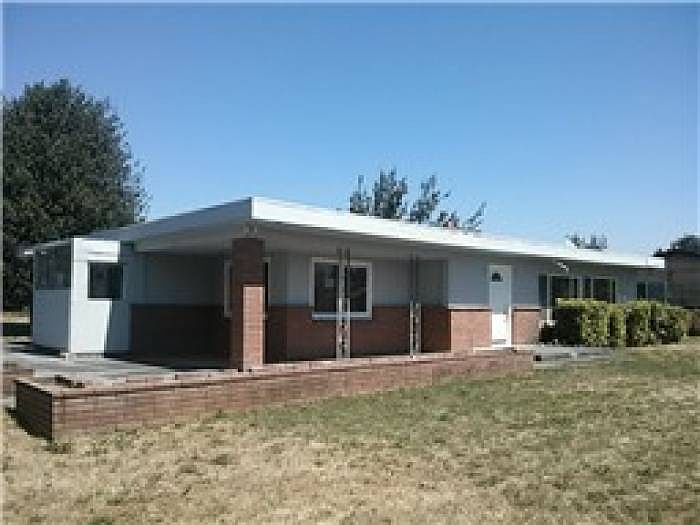 1st image of 12616 82nd Ave S