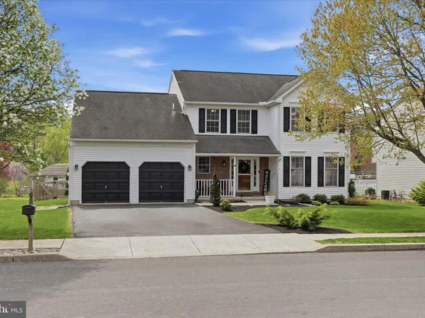 3 Sharon Ln, Wernersville, PA 19565