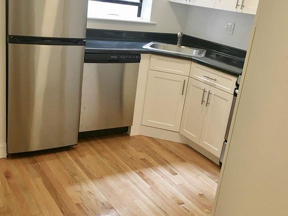 2nd image of 115 W 16th St APT 21