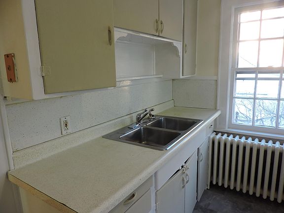 2nd image of 22 Beech St #3456