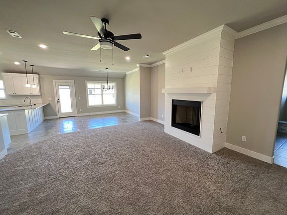 2nd image of 1023 Fair Oaks St