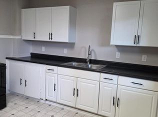 102 E Oak St, Frackville, PA 17931