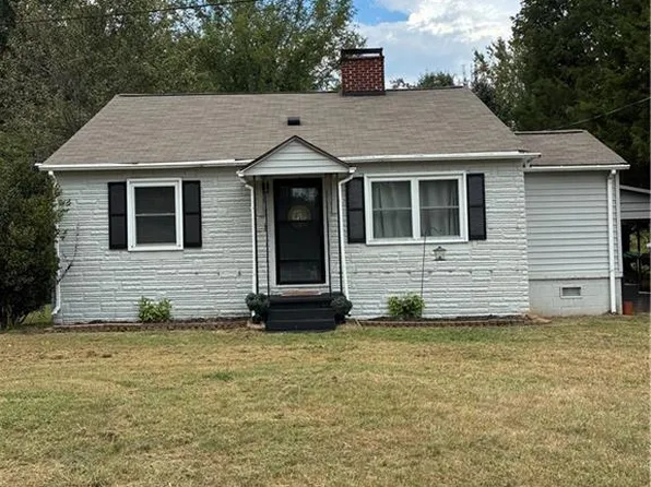 5441 Robinhood Rd, Winston Salem, NC 27106