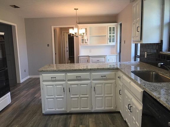 5th image of 901 Cove Mdw
