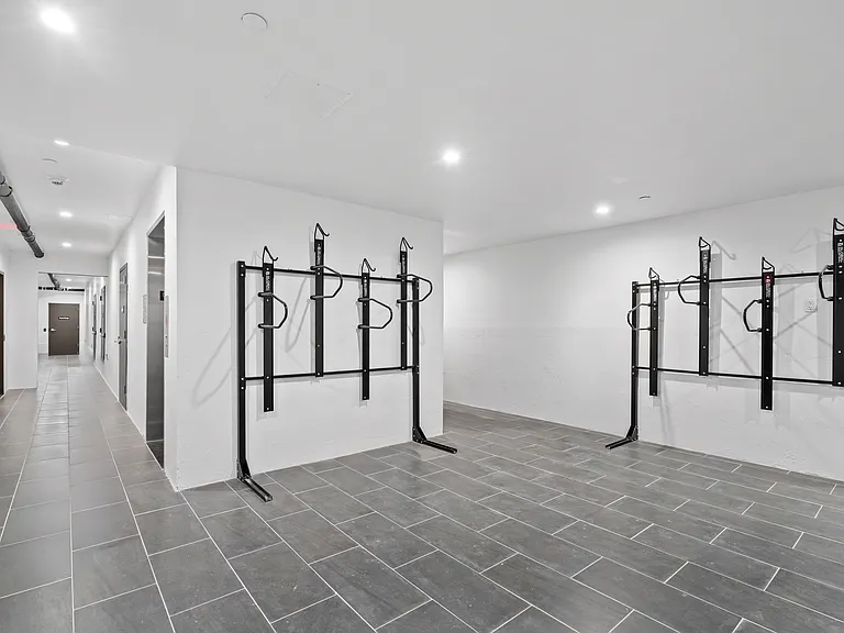 33-25 Junction Blvd #2C — Photo 9