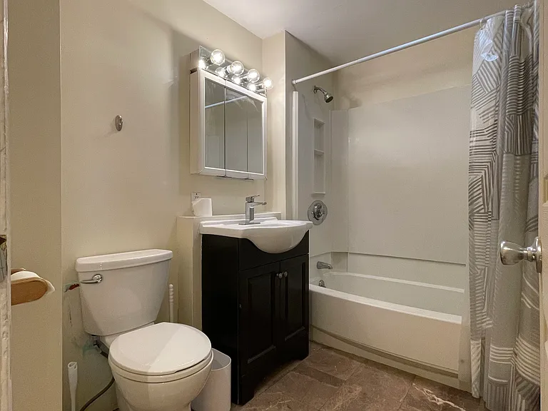 46 Middle St #3 — Photo 31