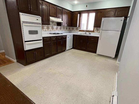 3rd image of 27B Farnum Blvd