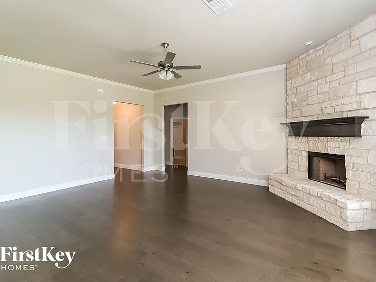 129 Independence — Photo 4