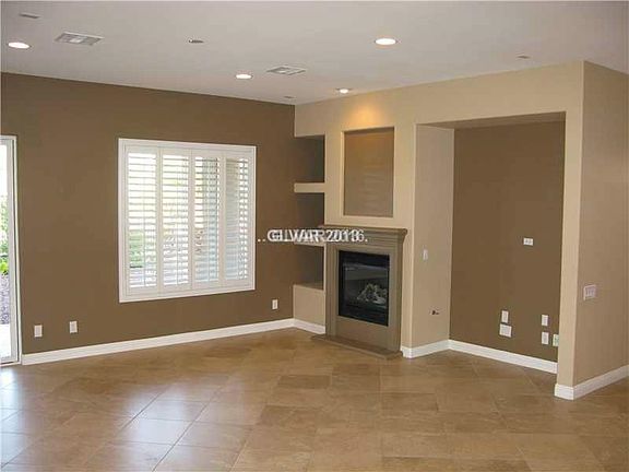 5th image of 921 Estrella Vista St