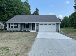 2882 Range Rd, Port Huron, MI 48060