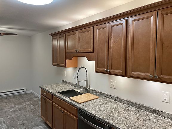 2nd image of 920-940 7th Ave #920-14