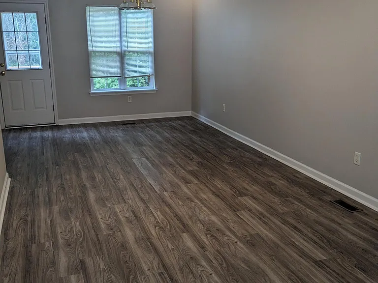 337 Crawford Mill Ln — Photo 4
