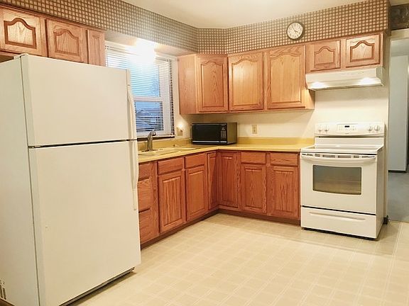 4th image of 118 W Hislop Dr