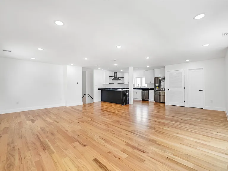 270 Lafayette Ave #2 — Photo 22