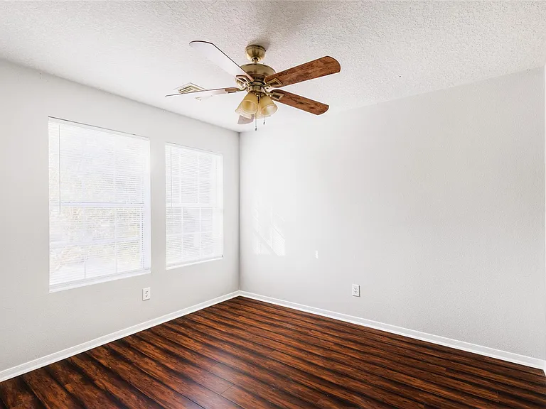 15410 Fir Woods Ln — Photo 19