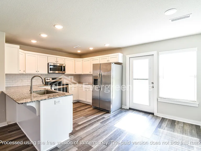 370 N Mojave St — Photo 9