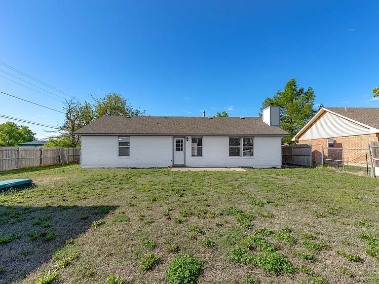 907 W Tesio Way — Photo 17