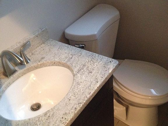 5th image of 2229 W Wilson Ave #3