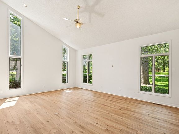 3rd image of 16120 W Kathryn Ave