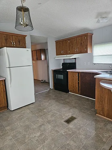 210 Yorktowne Dr Photo 1