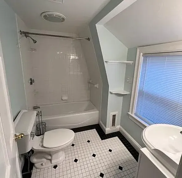 24 Cain Ave — Photo 11