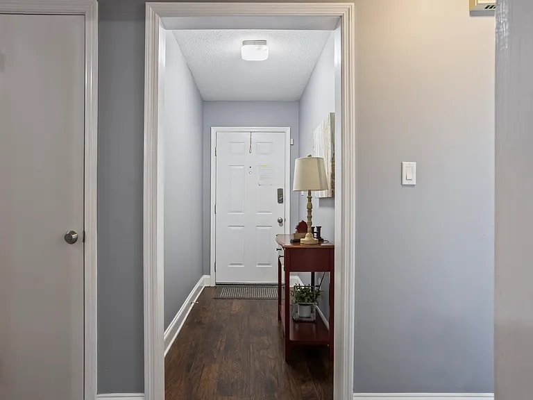 736 Maple Dr SE — Photo 3