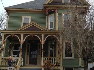126 Fort Hill Ave, Lowell, MA 01852