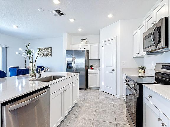 4th image of 629 SAND PINE LANE