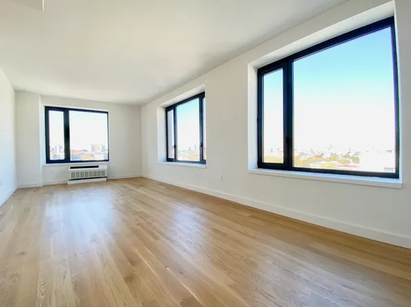 409 Eastern Parkway image 1 of 23