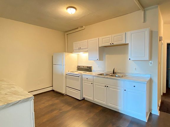 5th image of 709 N Jackson St
