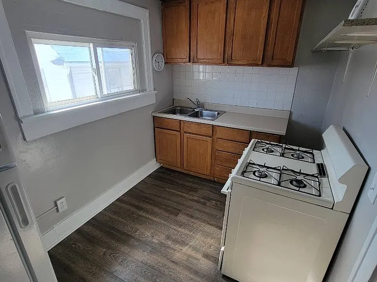 457 Sherman St #1 — Photo 7