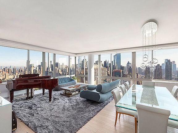 5th image of 101 W 67th St #48DE