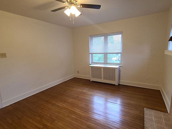 2nd image of 140 Academy Ave #Acm-03
