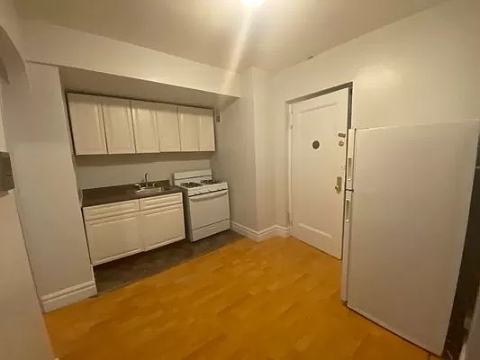 4th image of 720 Saint Marks Ave #2CC